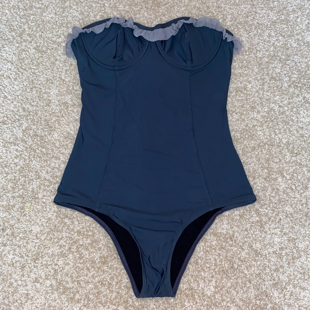 NWT White Sands Australia Swim Ruffle Hem Sweetheart Neckline Bodycon One Piece
